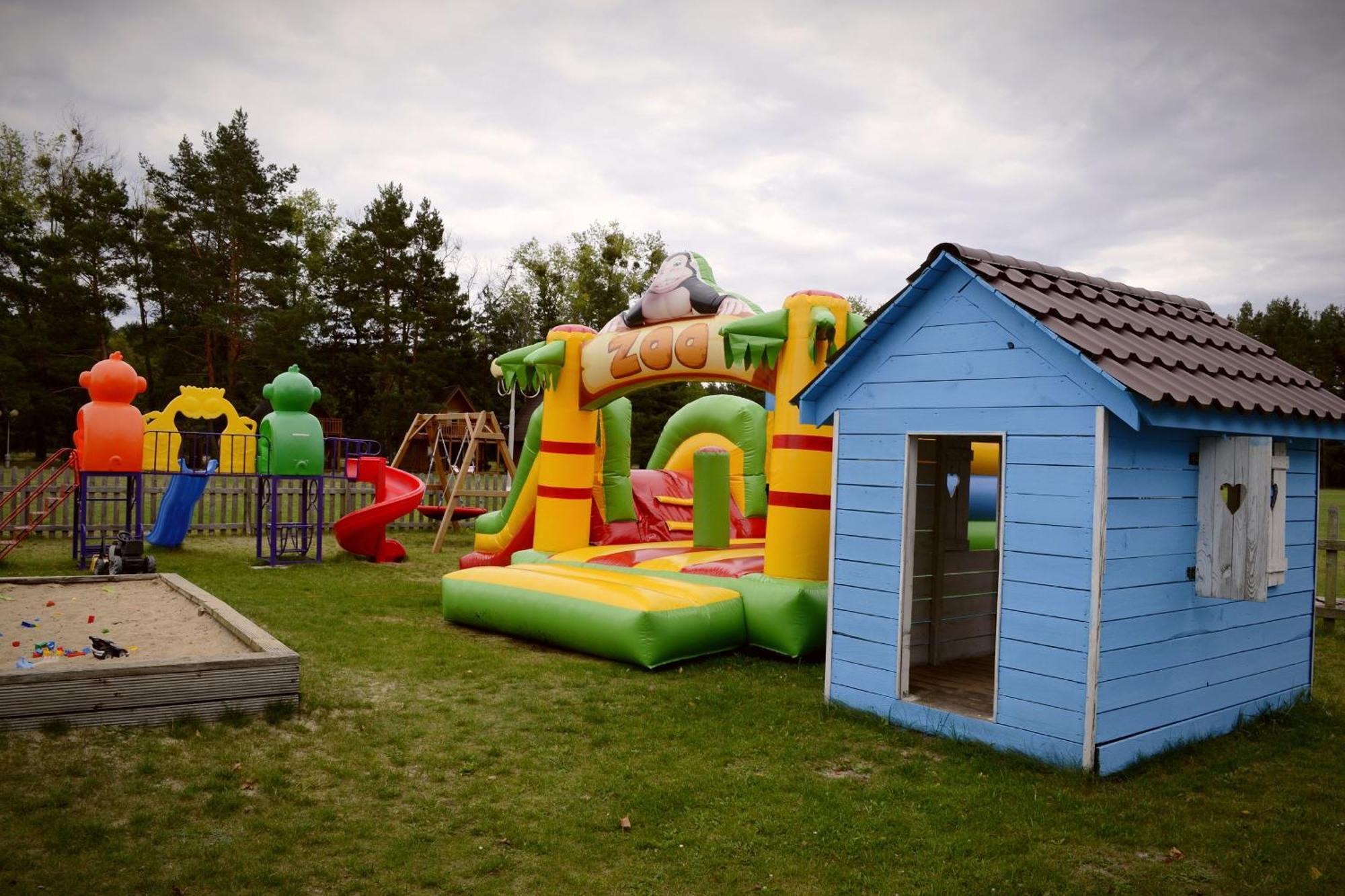 Camping Szczecinek Domy Wypoczynkowe Eksteriør bilde