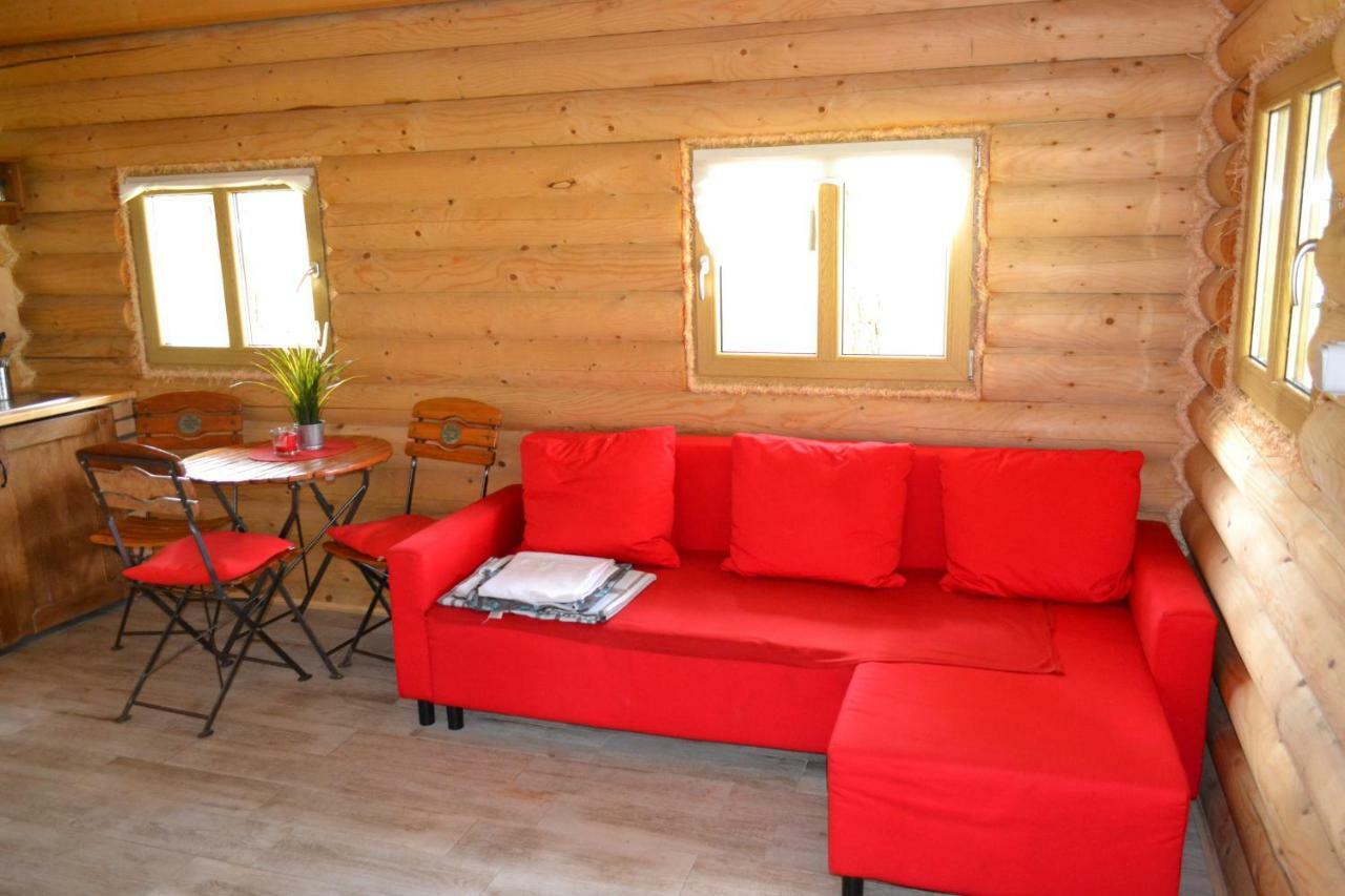Camping Szczecinek Domy Wypoczynkowe Eksteriør bilde